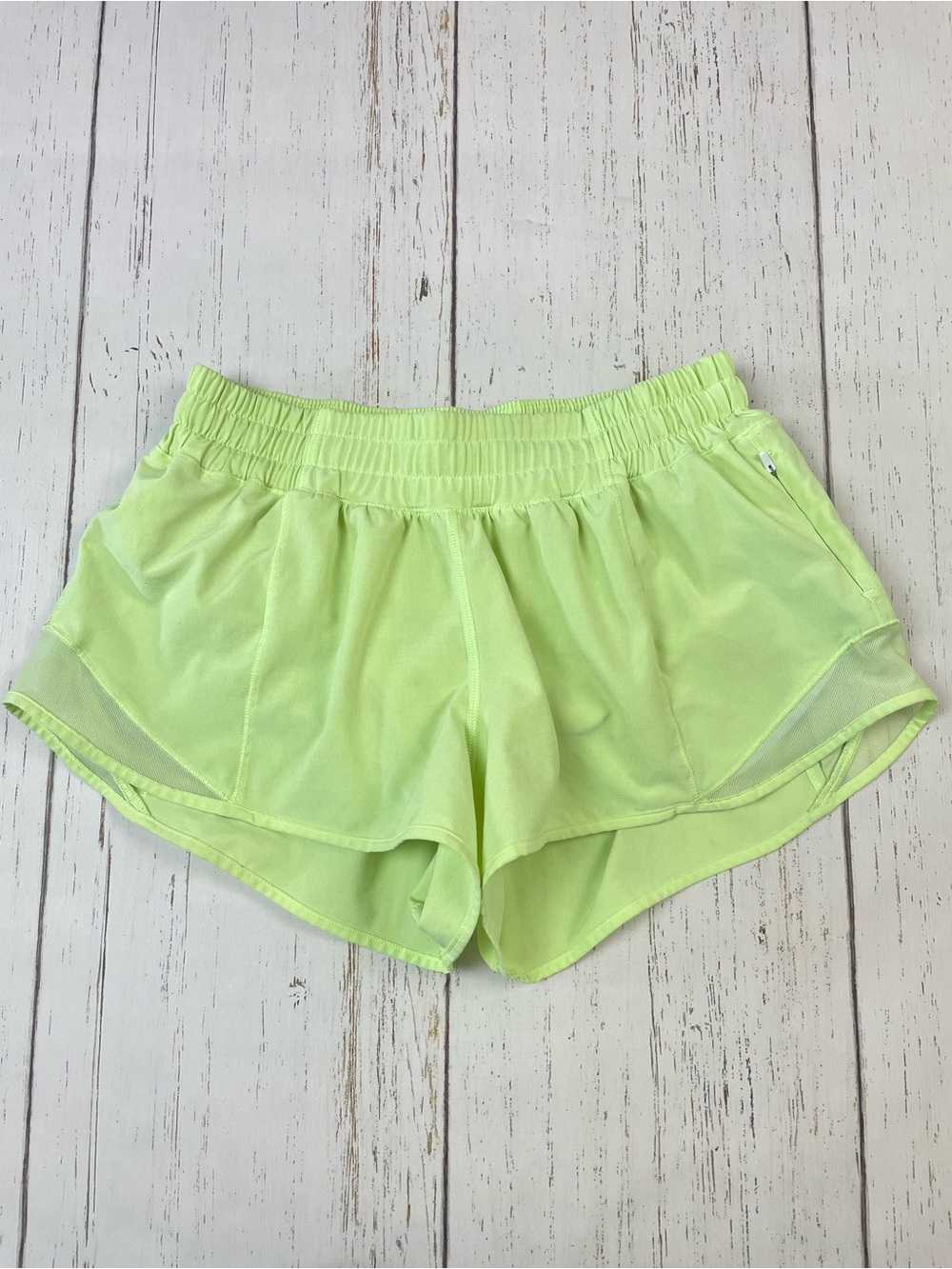 Lululemon Hotty Hot Short ll‎ *2.5”